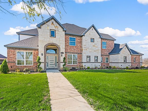 3rd image of 828 Mallard Pointe Dr