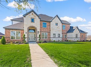 828 Mallard Pointe Dr, Cedar Hill, TX 75104