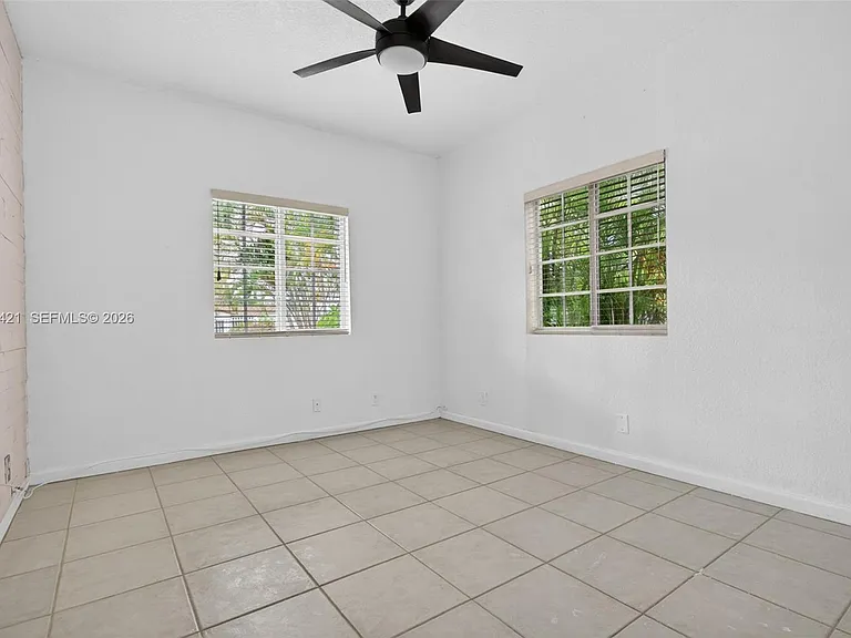 4902 Washington St #4 — Photo 10
