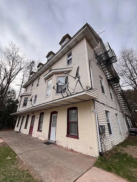 383 Old Route 940 photo 1