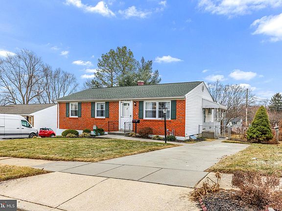 3rd image of 205 Northway Rd