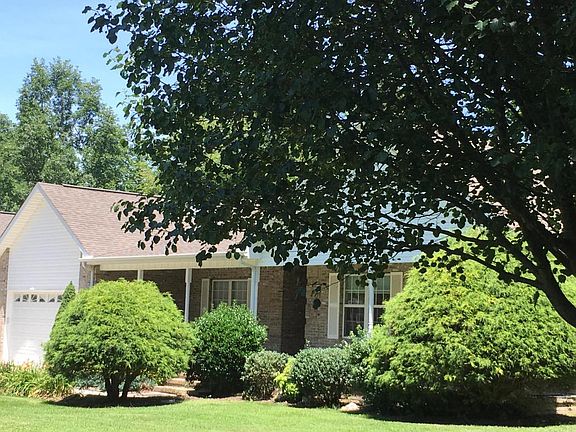 3rd image of 480 Ironwood Cir