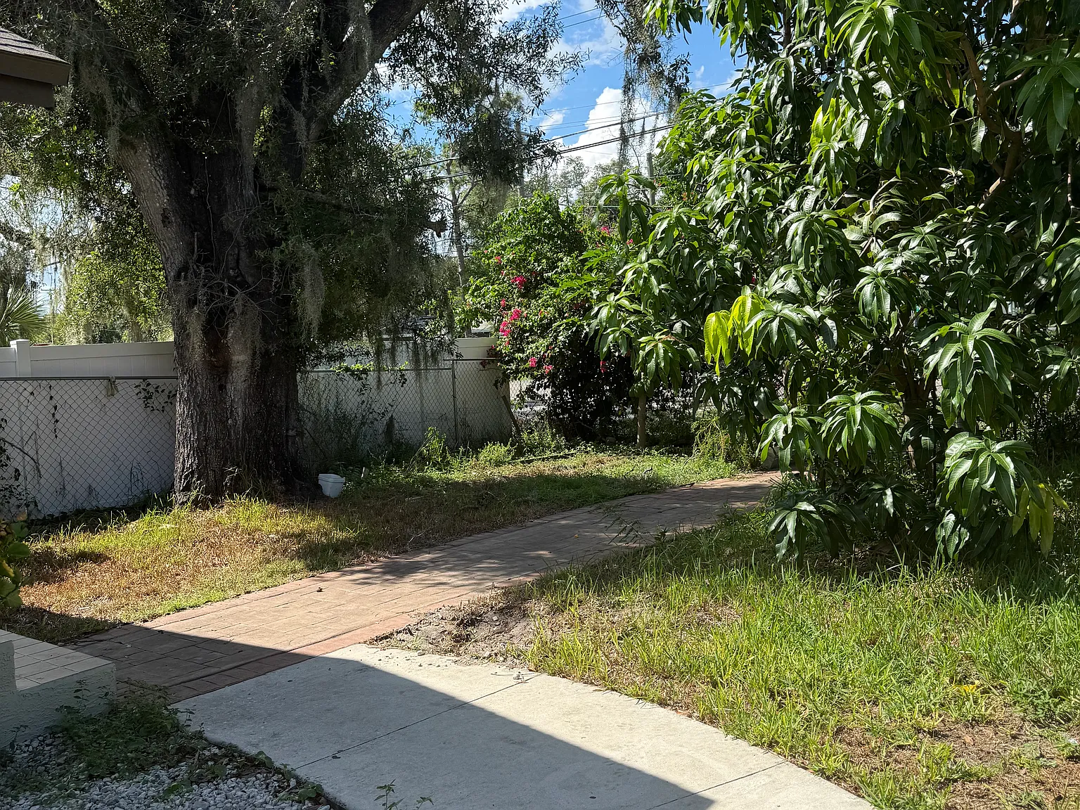 6301 Palm River Rd — Photo 4