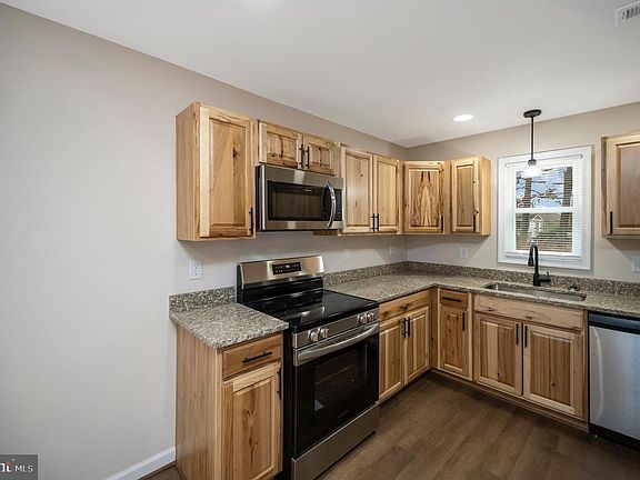 4th image of 19493 Lake Orange Rd