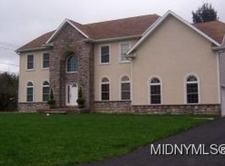 101 Jewel Ridge Dr, New Hartford, NY 13413