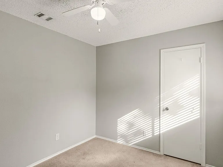 8311 Treehouse Ln — Photo 43