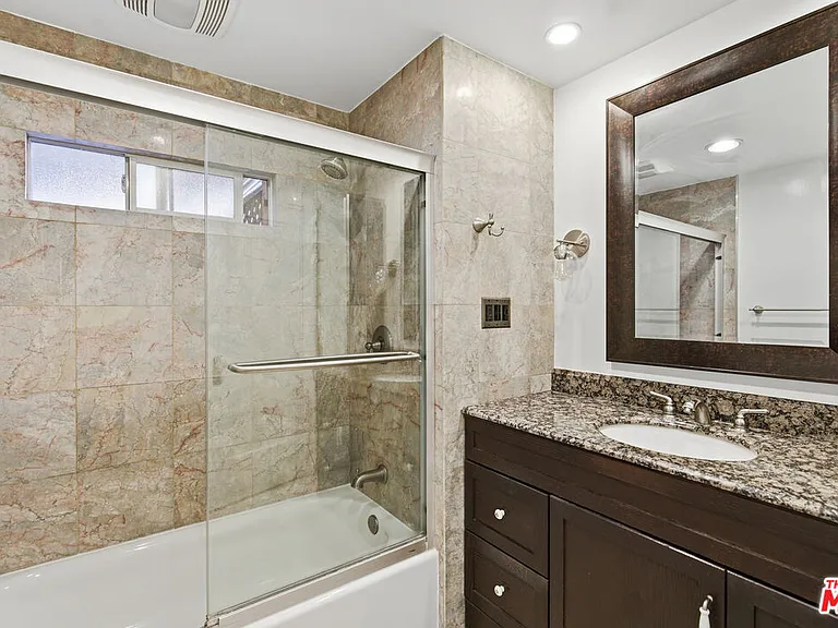 316 E Ellis Ave — Photo 15