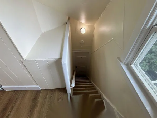 449 Riddle Rd APT 3, Cincinnati, OH 45220