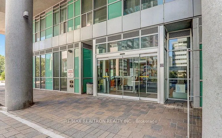 60 Town Centre Ct #711 — Photo 1