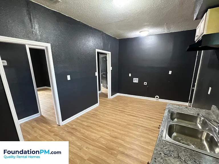 1191 Sylvan St — Photo 5