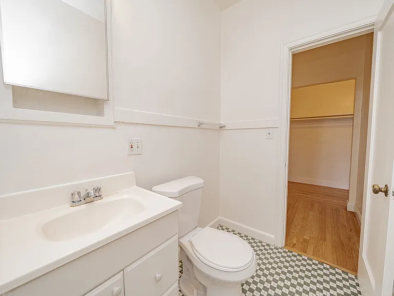 5527 Shattuck Avenue — Photo 12