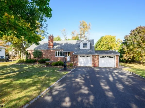 24 Armstrong Dr, Clark Twp., NJ 07066
