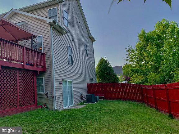 5th image of 7416 Heathrow Dr