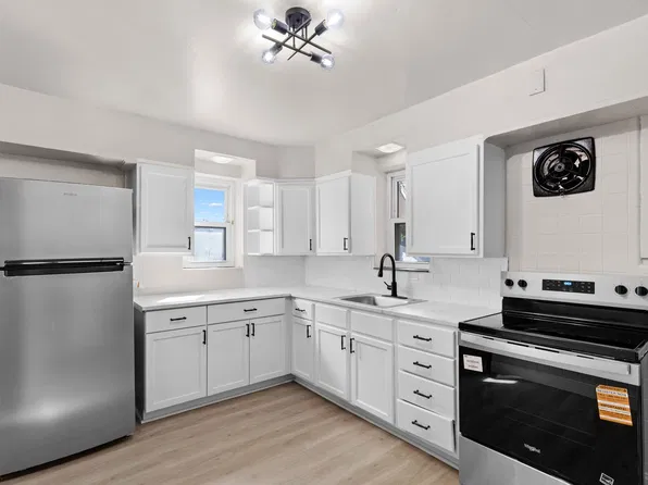 4657 Pennsylvania Ave, Saint Louis, MO 63111