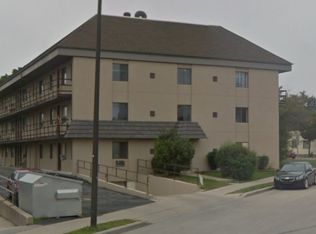 9129 W National Ave #4, Milwaukee, WI 53227