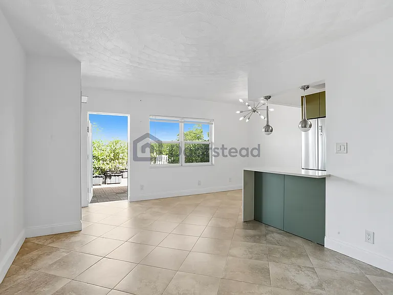 850 NE 13th St #9 — Photo 13