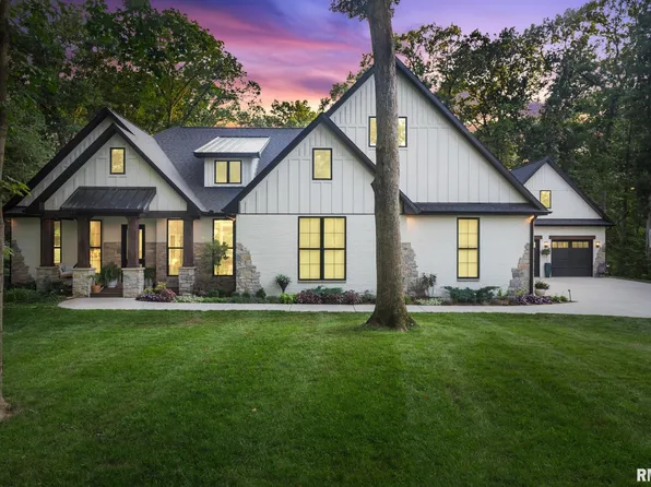 414 Wolf Crossing Dr, Morton, IL 61550