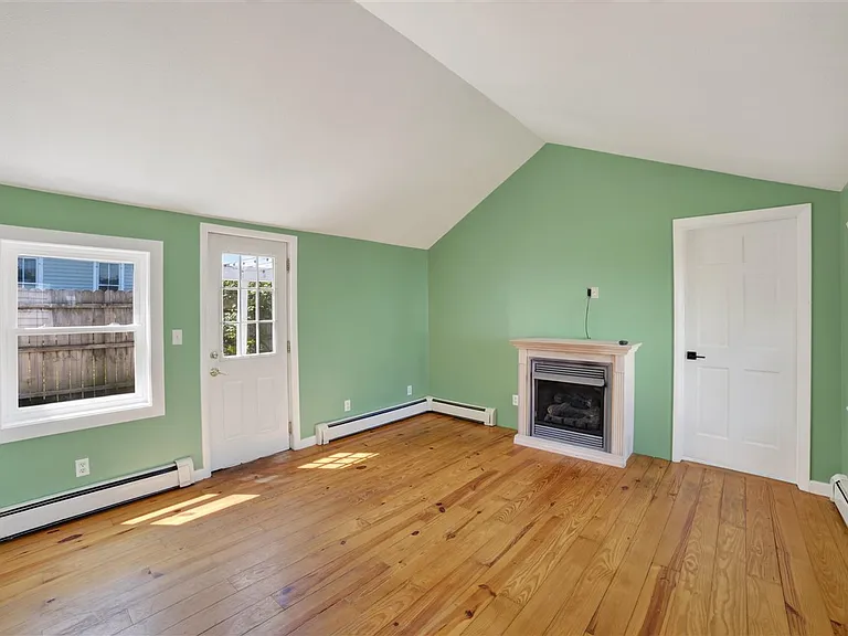 520 Wachtel Ave — Photo 15