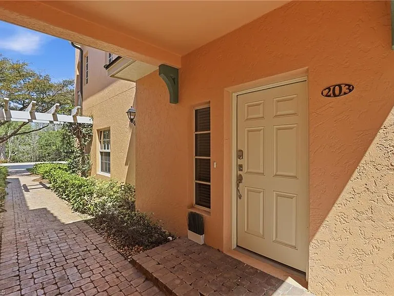 8601 Piazza Del Lago Cir #203 — Photo 3