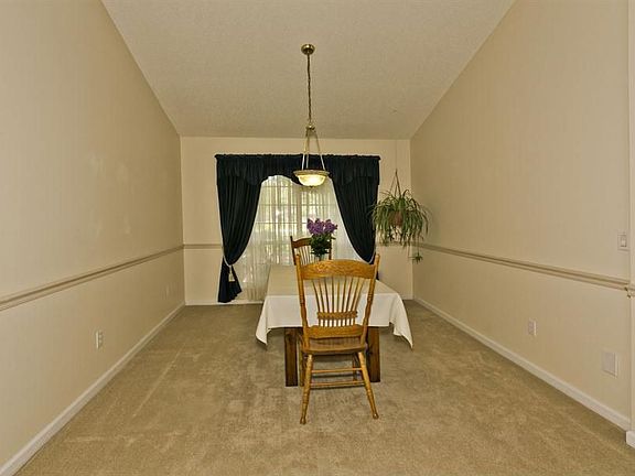 2nd image of 2321 Hawkcrest Dr E