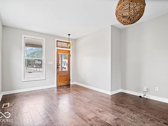 5th image of 312 S College Ave