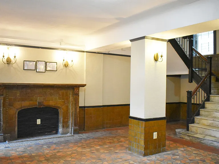 Blair Tudor Apartment Homes — Photo 6
