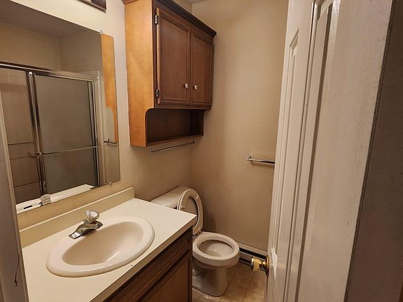3rd image of 950 Cold Spring Rd APT 5
