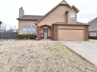 1213 W Queen St, Tulsa, OK 74127