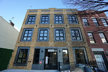 Rented by Rennit Inc.