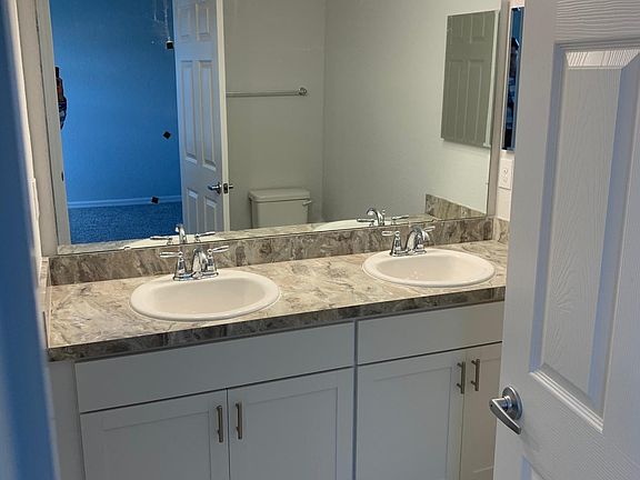 5th image of 1101 Grantham Dr