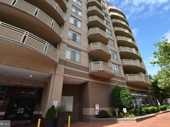 4801 Fairmont Ave APT 302, Bethesda, MD 20814
