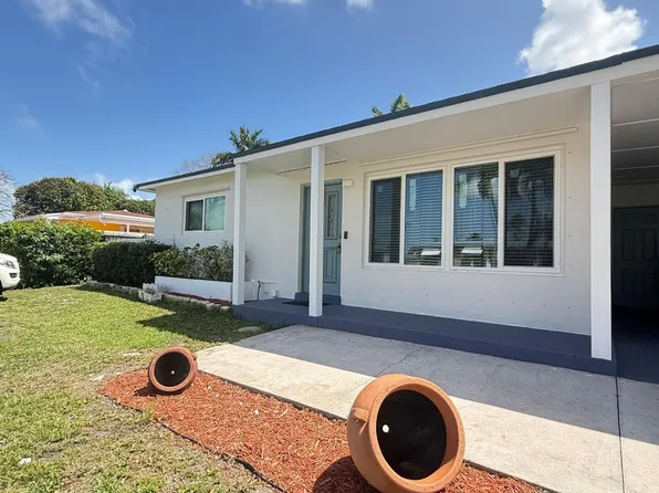 337 E Lake Road, Palm Springs, FL 33461