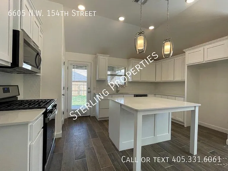 6605 N West 154th St — Photo 9