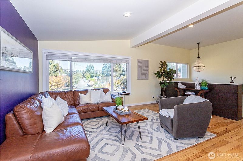 4th image of 3905 NE 6th Street