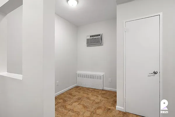 Rented by REZI | media 19