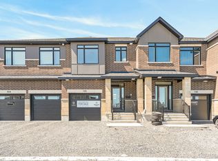 122 San Felice Cir, Kanata, ON K2S 2S2