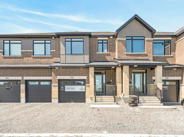 122 San Felice Cir, Kanata, ON K2S 2S2