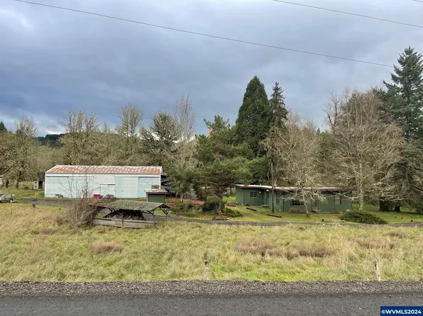 38318 Harrington Dr, Lebanon, OR 97355