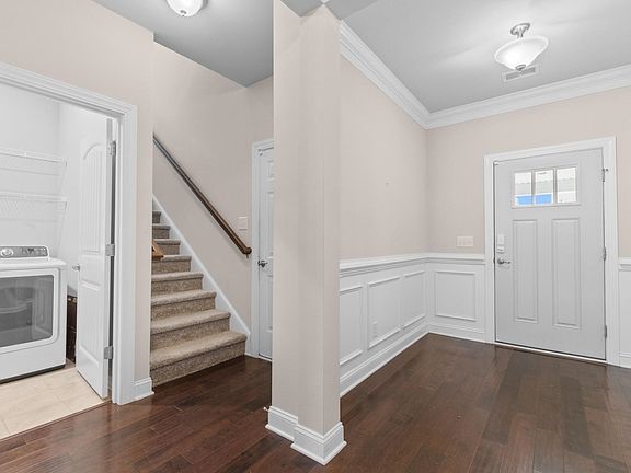 3rd image of 765 Berkshire Ave.