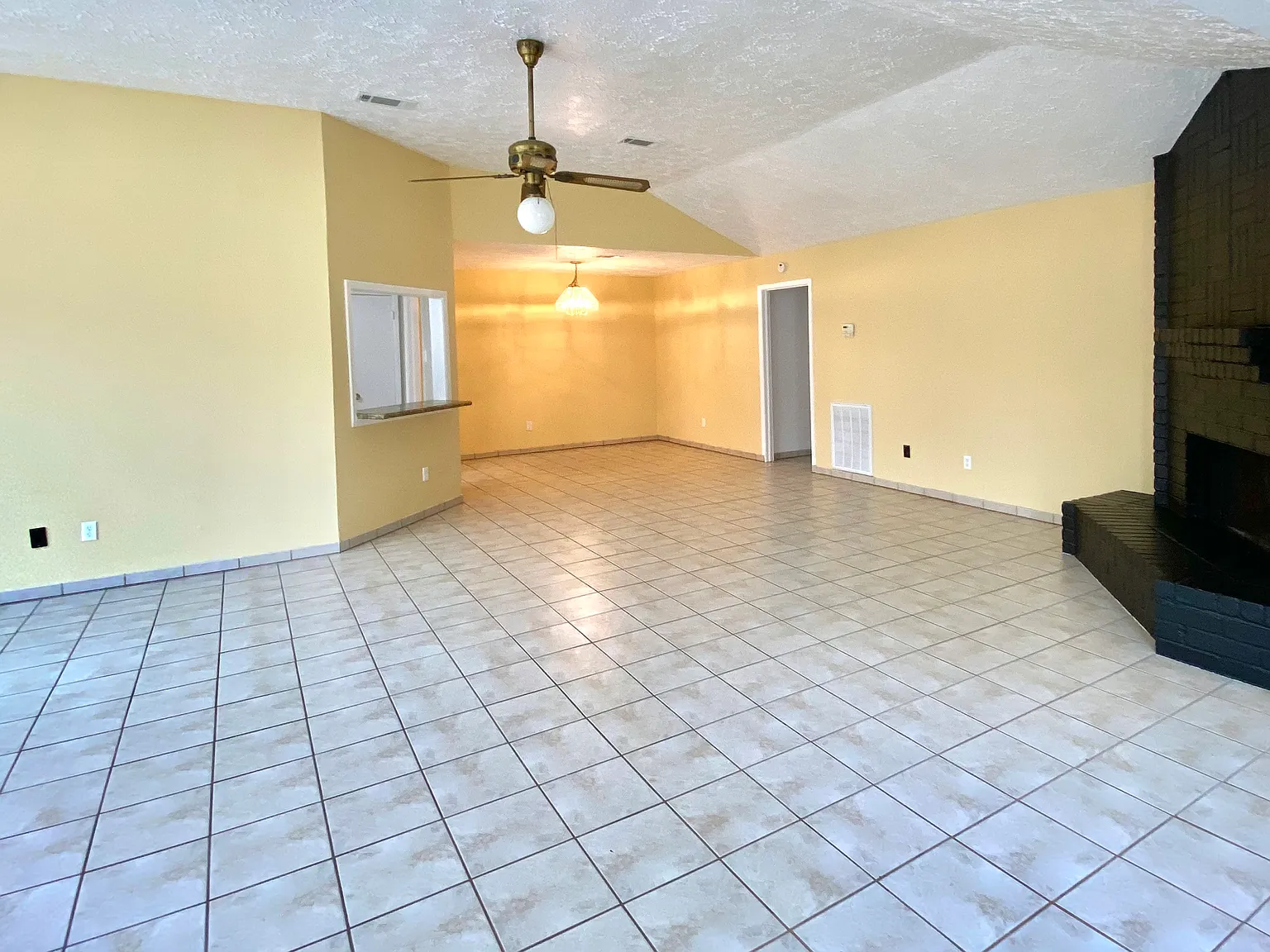 16246 New Field Dr — Photo 4
