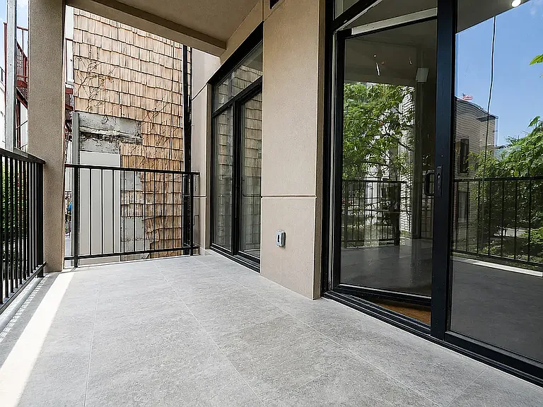 418 Lorimer St #3B — Photo 21
