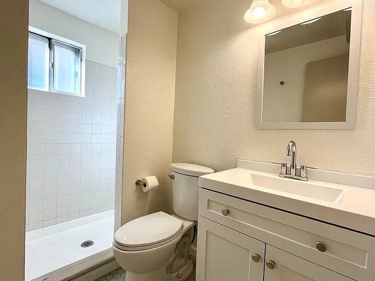 919 Yeager Pl #2 — Photo 9