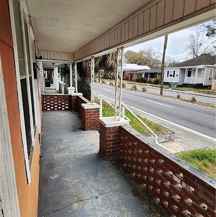 5th image of 928 W Victory Drive