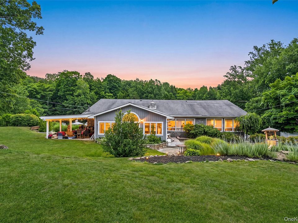 1st image of 289 Oak Ridge Road