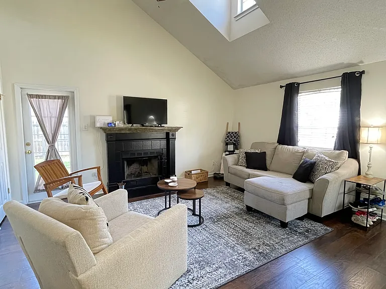 133 Sonoma Cir — Photo 9