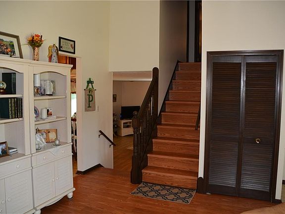 5th image of 4621 Persimmon Ln