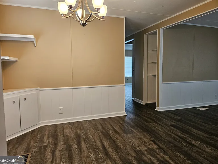 647 Buck Creek Rd — Photo 11