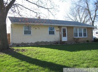 3823 McKnight Rd N, White Bear Lake, MN 55110