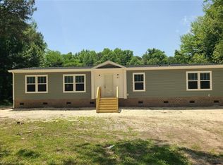 175 Pinto Dr, Moyock, NC 27958