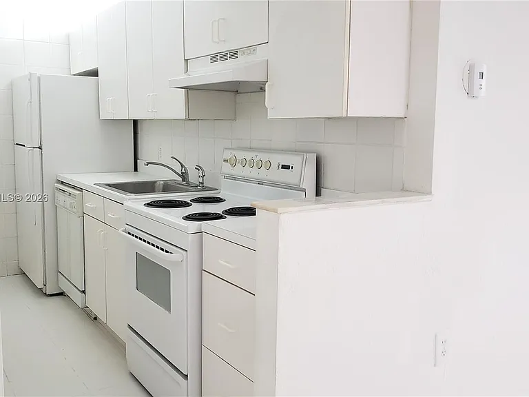 1251 NE 108th St #215 — Photo 7